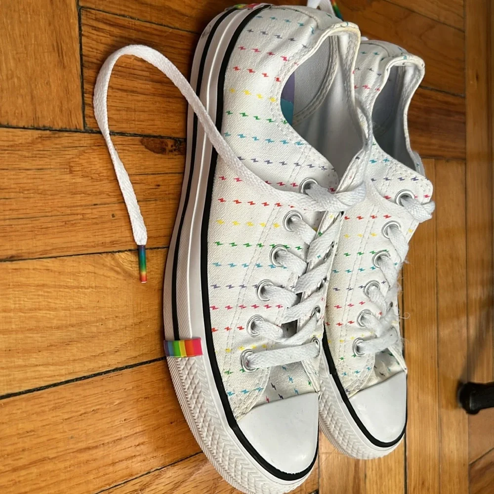 Pride Collection Converse - Picture 2 of 4